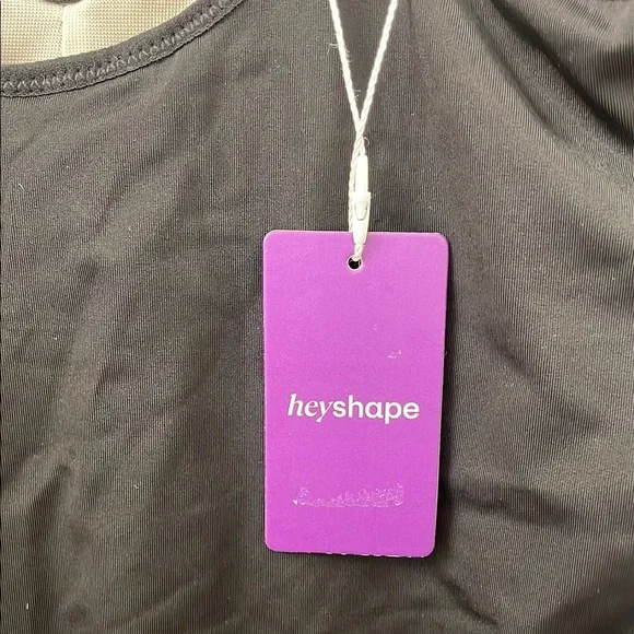 Chic Black and Cream Lace Bodysuit with Adjustable Straps - Picture 4 of 9